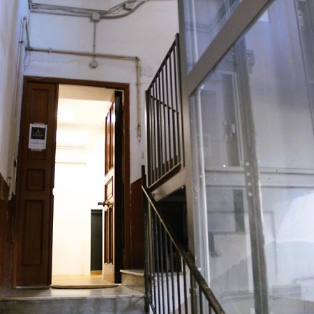 Blackwoody Contemporary Rooms - Napoli Centro Storico Extérieur photo