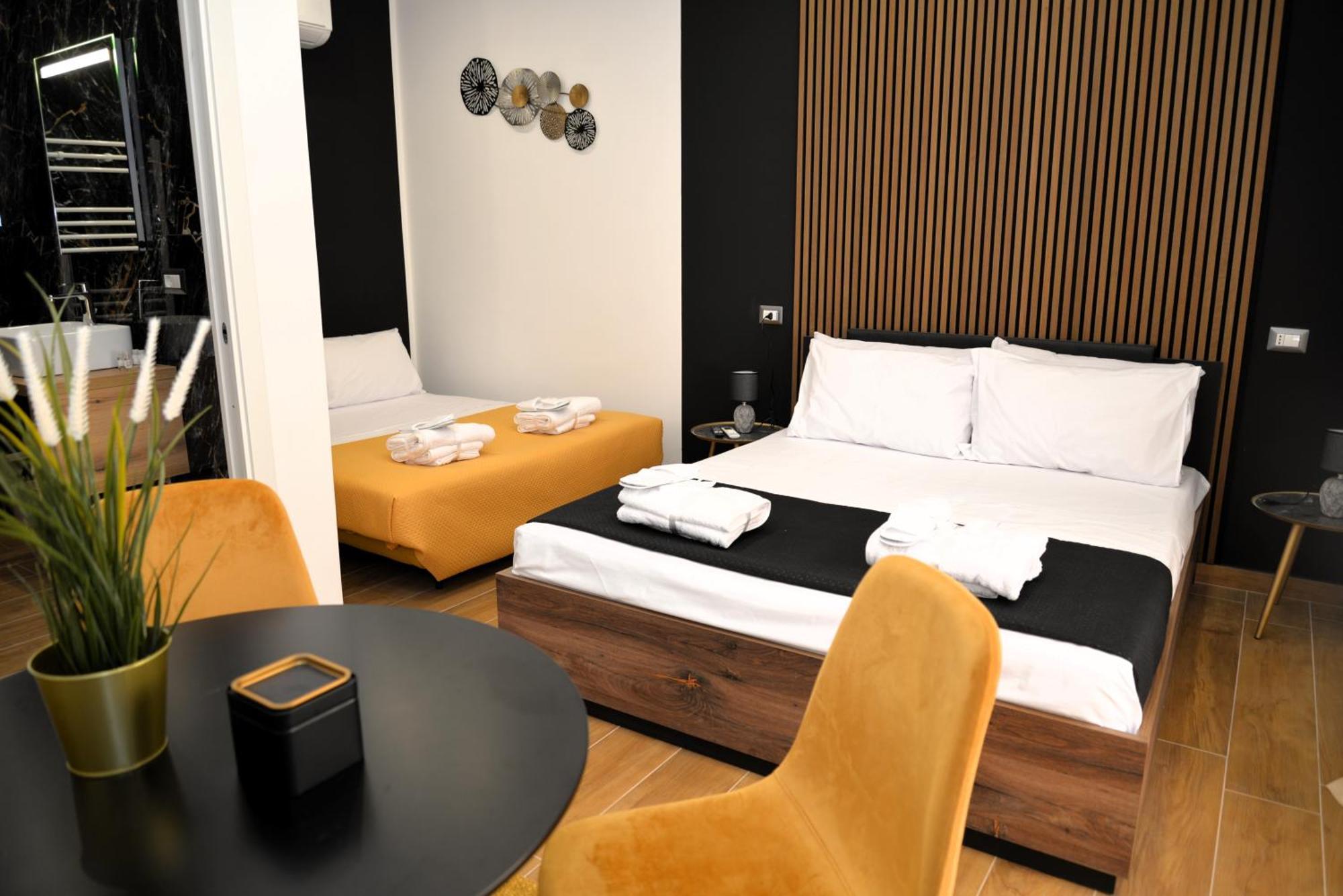 Blackwoody Contemporary Rooms - Napoli Centro Storico Extérieur photo
