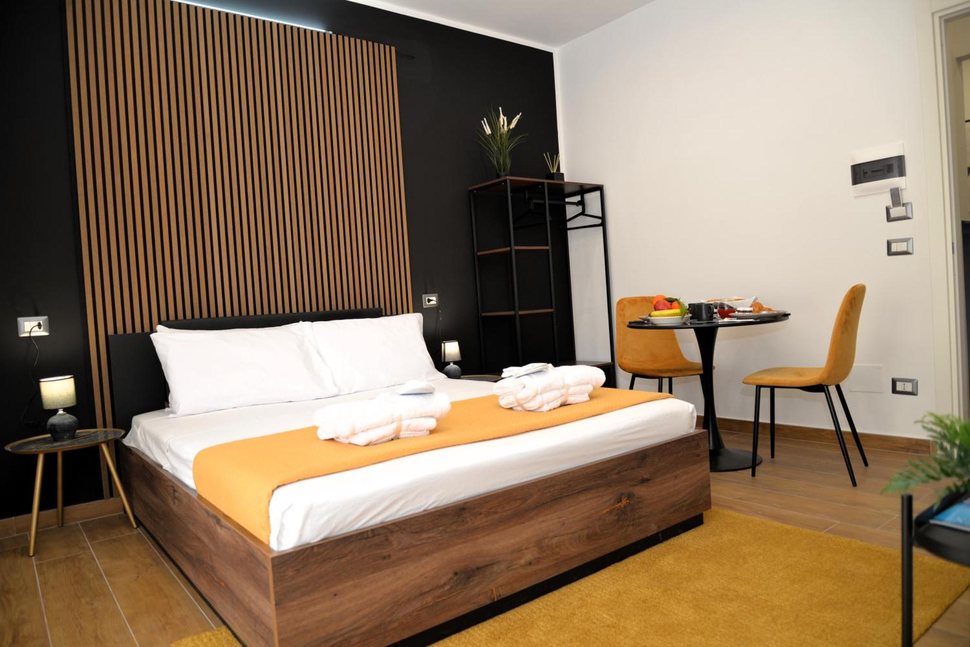 Blackwoody Contemporary Rooms - Napoli Centro Storico Extérieur photo